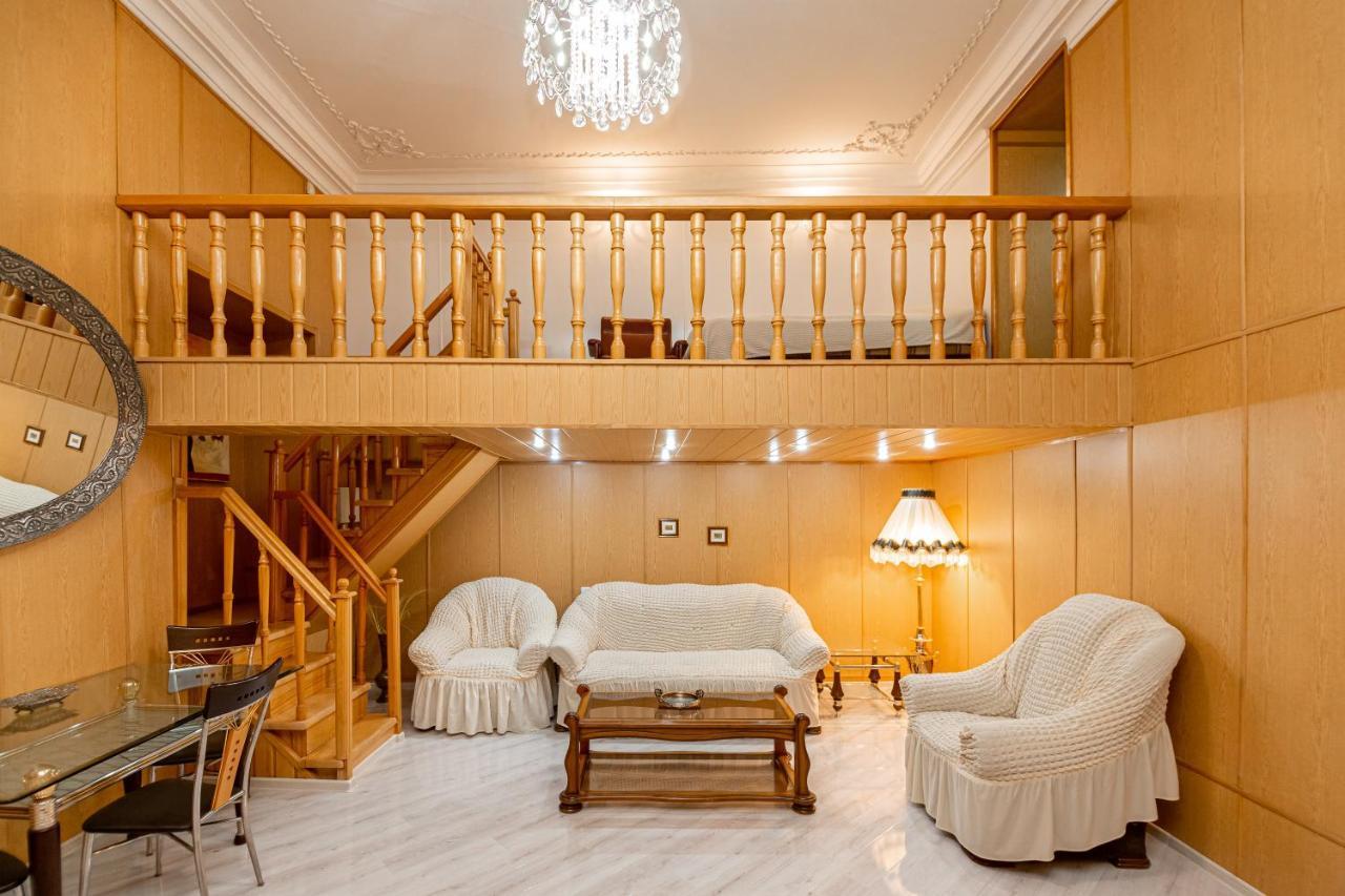 Rustaveli Downtown Aparthotel Tbilisi Ngoại thất bức ảnh