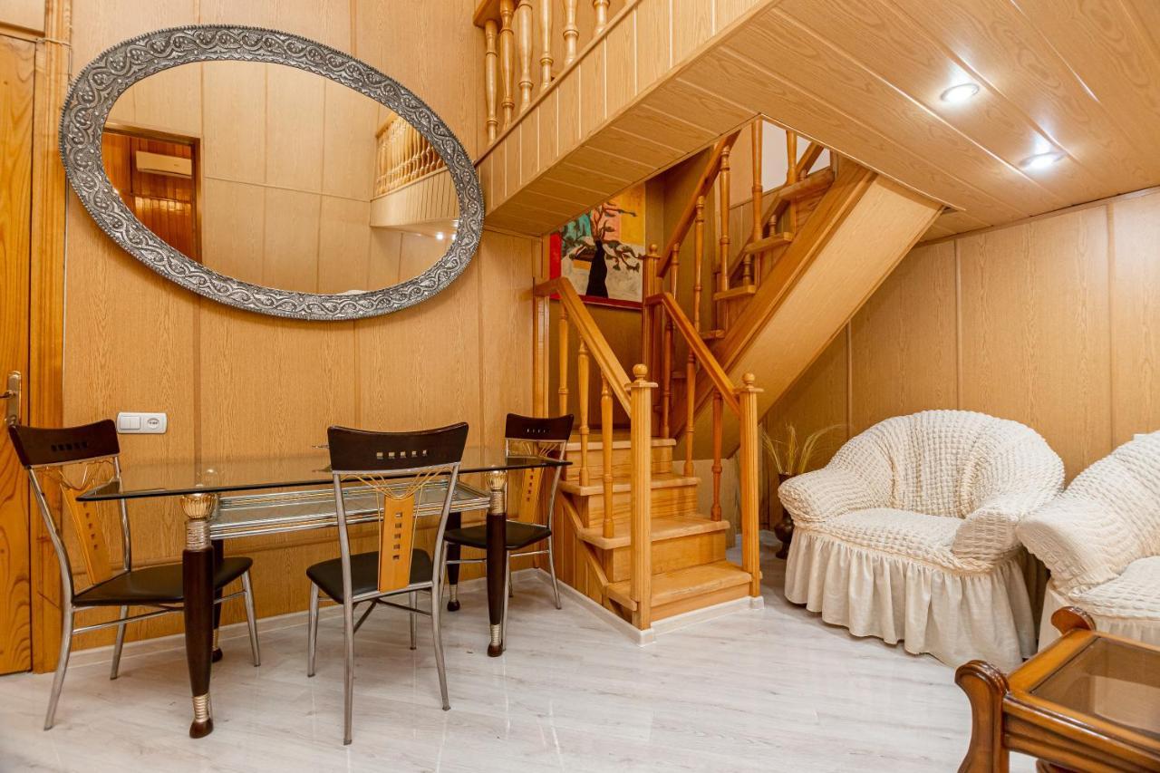 Rustaveli Downtown Aparthotel Tbilisi Ngoại thất bức ảnh