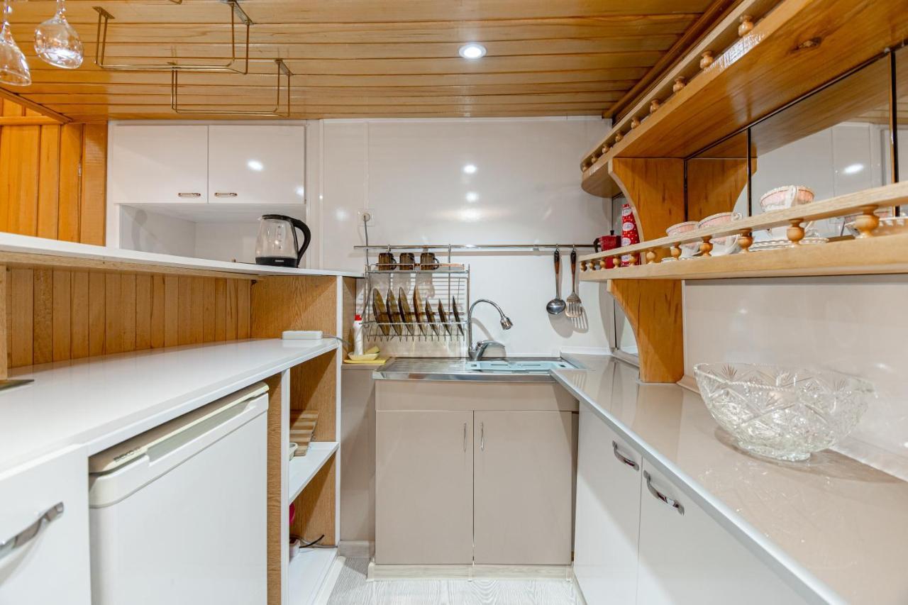 Rustaveli Downtown Aparthotel Tbilisi Ngoại thất bức ảnh