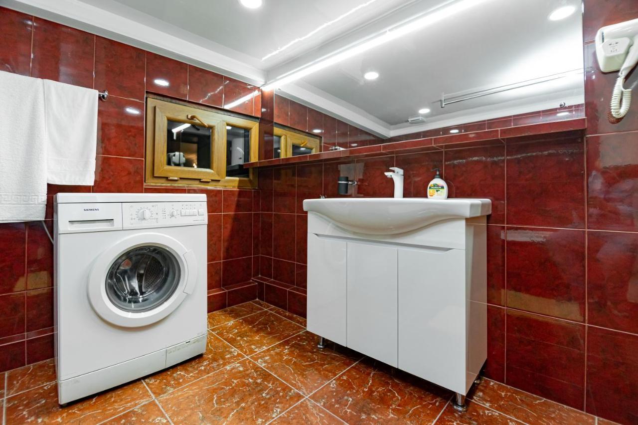 Rustaveli Downtown Aparthotel Tbilisi Ngoại thất bức ảnh
