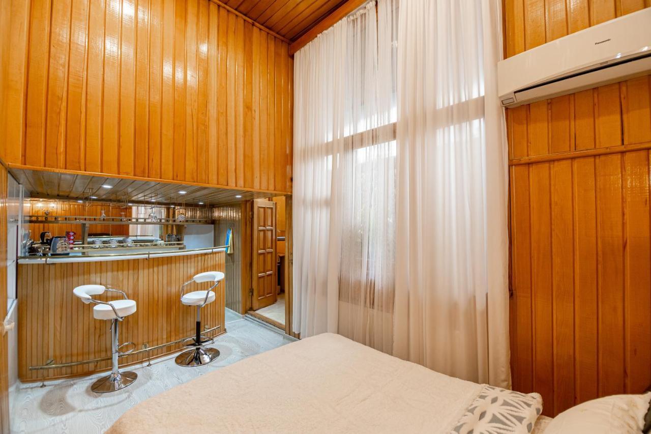Rustaveli Downtown Aparthotel Tbilisi Ngoại thất bức ảnh